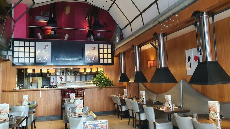 Les Barbecues coréens du restaurant Wasabi dans une salle chaleureuse et contemporaine